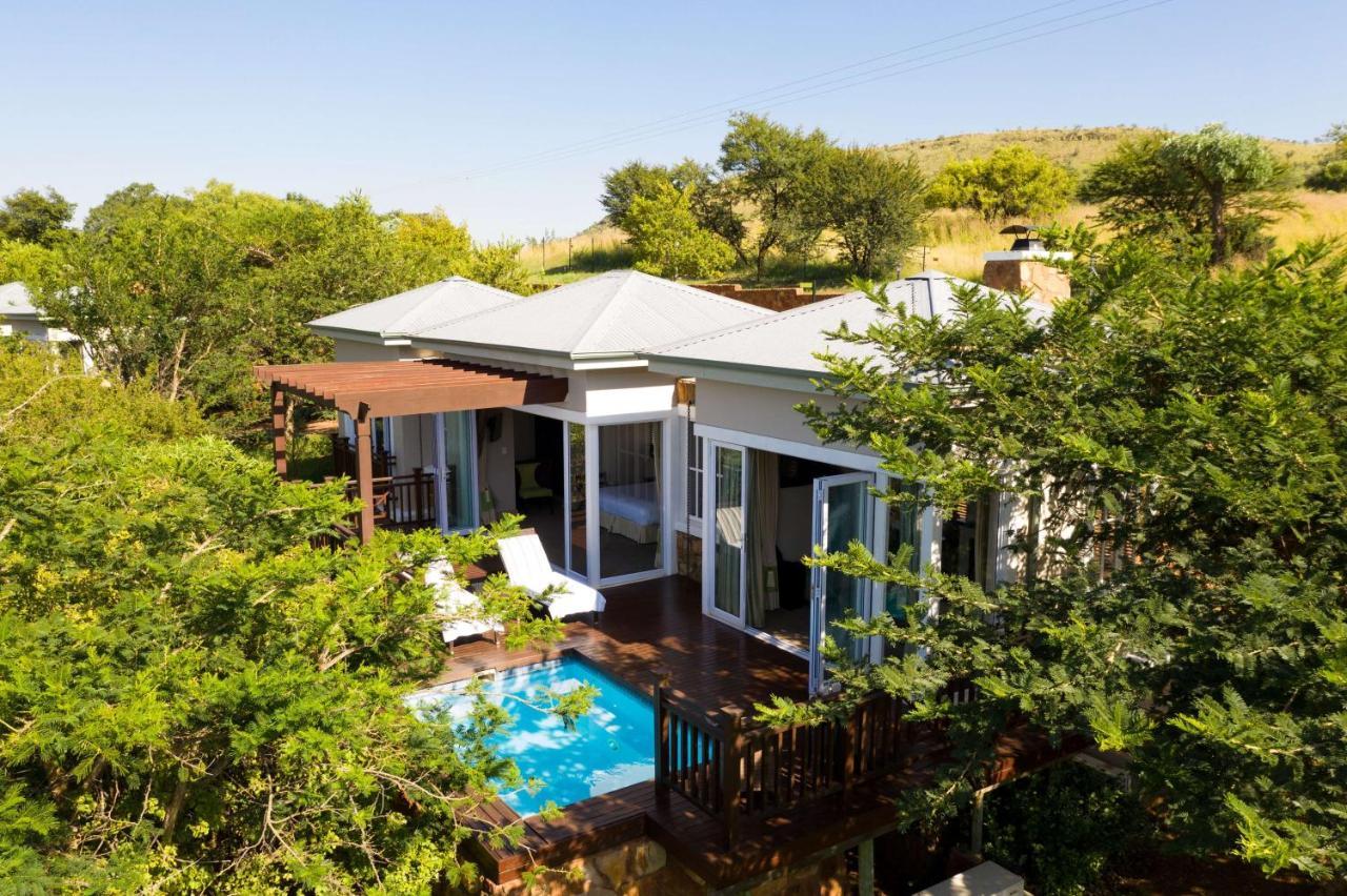 Mount Grace Hotel & Spa Магалисбург Екстериор снимка A private villa at the resort
