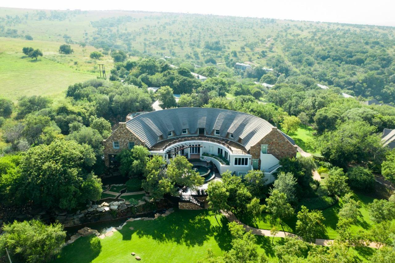 Mount Grace Hotel & Spa Магалисбург Екстериор снимка The Cradle of Human Kind