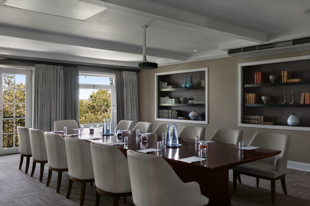 Mount Grace Hotel & Spa Магалисбург Екстериор снимка The Boardroom at the Cape Town International Convention Centre